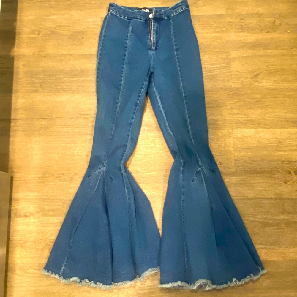 High wasted flare jeans